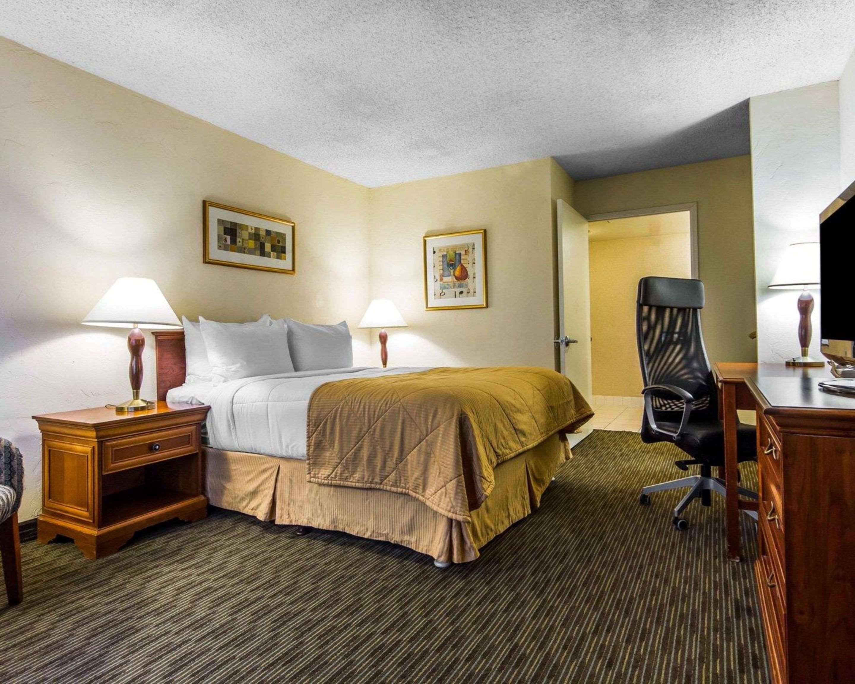 Clarion Hotel Concord-Walnut Creek Exterior photo