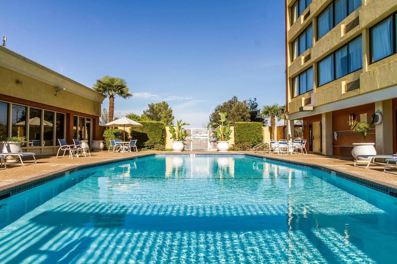 Clarion Hotel Concord-Walnut Creek Exterior photo